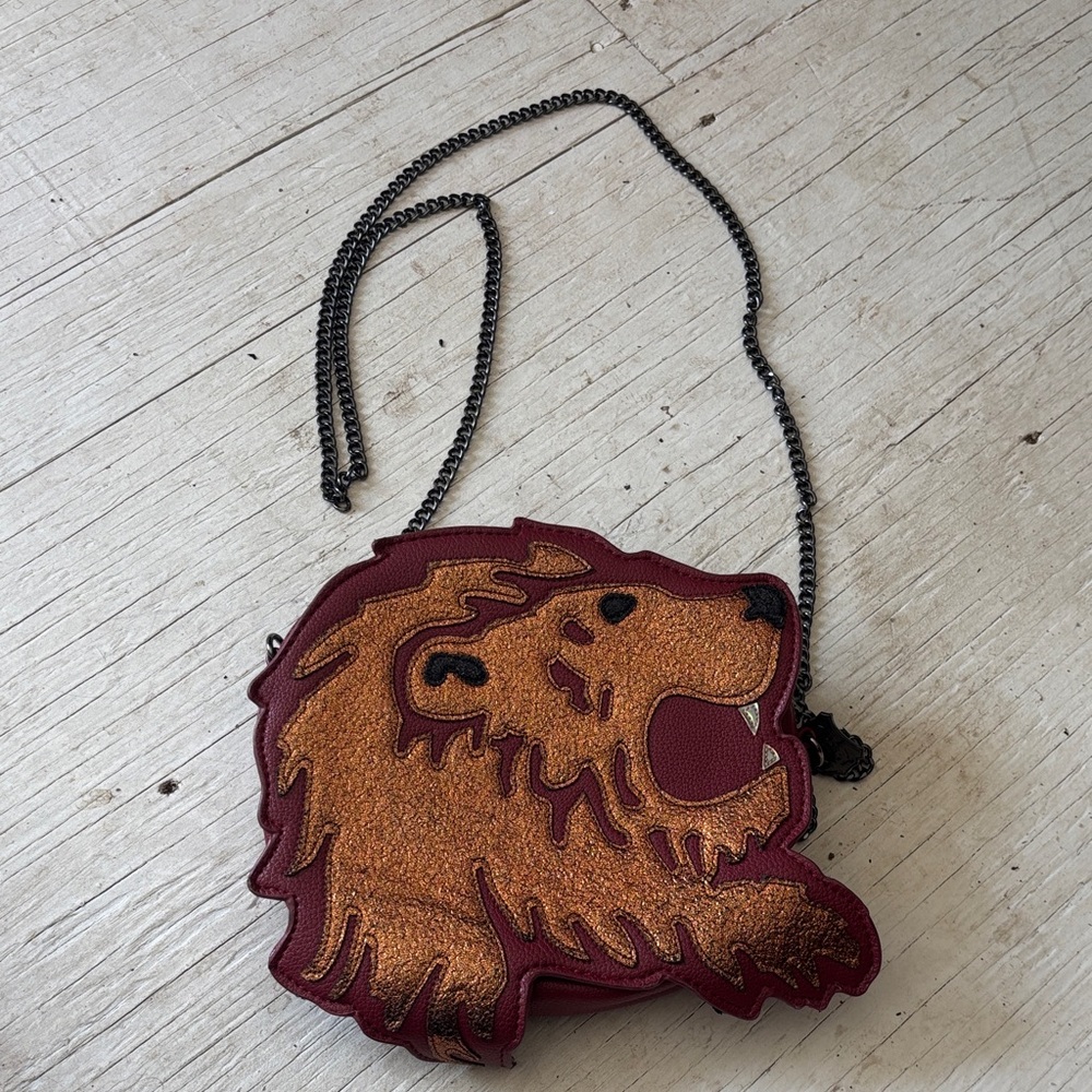 Danielle Nicole Gryffindor Lion Harry Potter Crossbody Bag - Gold and Red